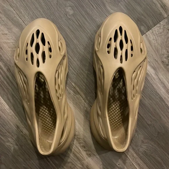 Yeezy | Shoes | Tan Yeezy Foam Runners Size 1 | Poshmark display picture 2